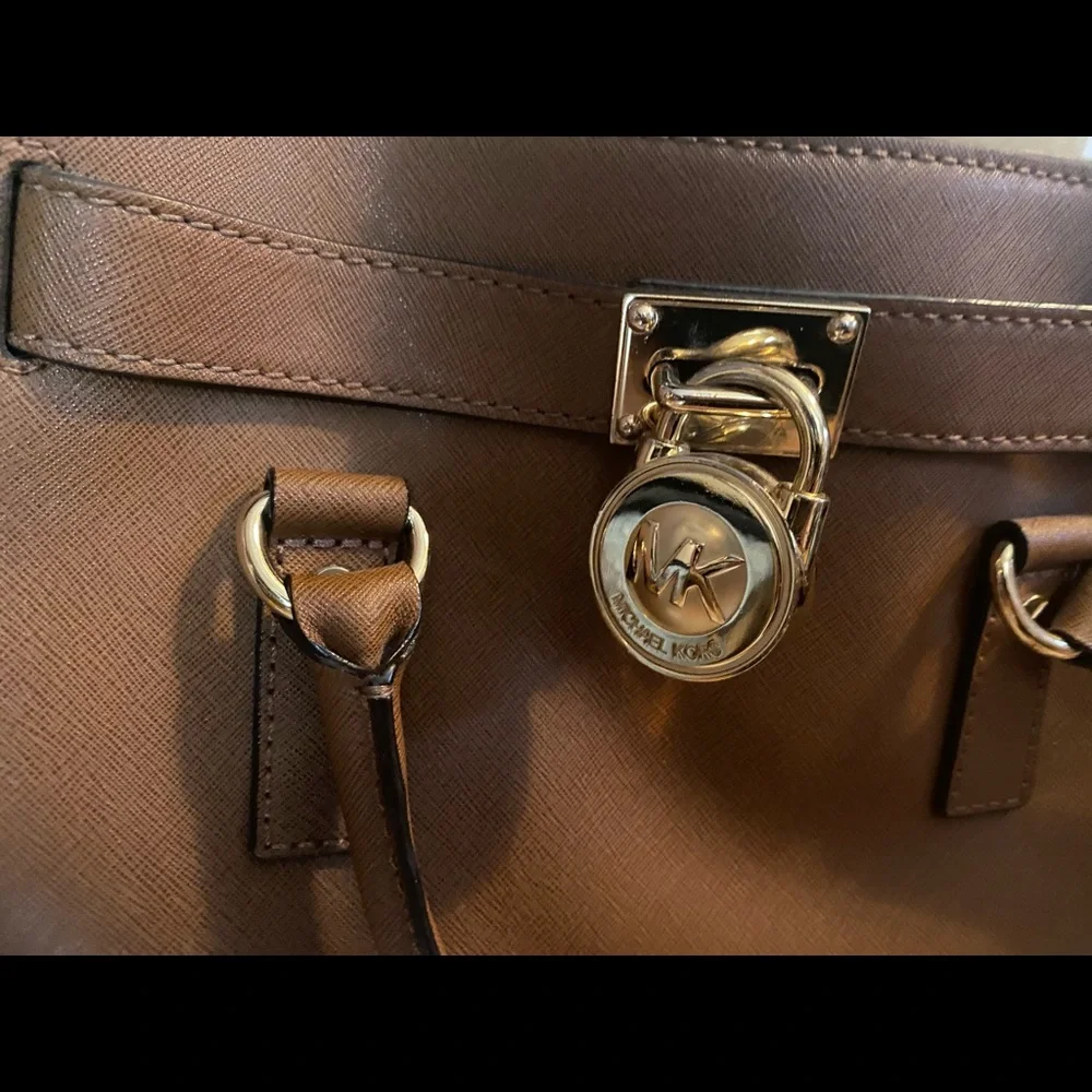 COPY - Michael Kors cognac brown Saffiano Leather Purse - Picture 3 of 14